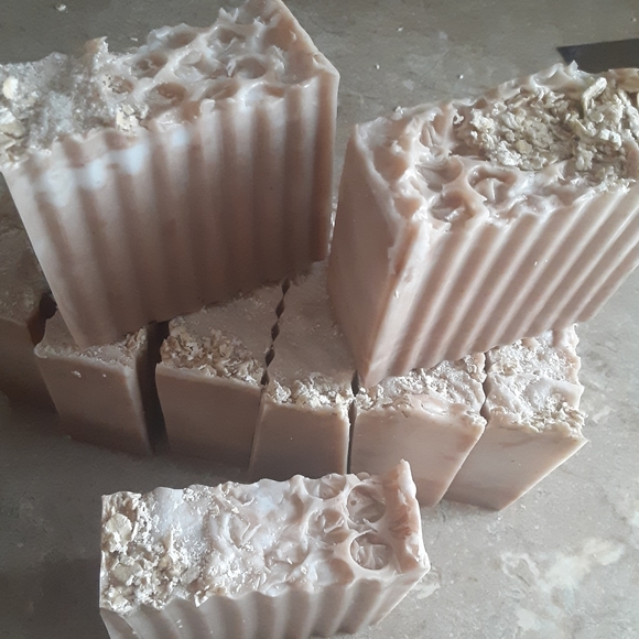 Honey Cocoa Oats Soap Bar - Picture 4 of 4